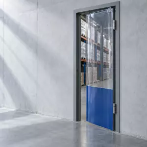 Маятниковая распашная одностворчатая эластичная дверь из ПВХ 260*90